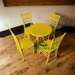 Bộ bàn ghế cafe nhựa đúc lưng cao màu vàng - HGH30110