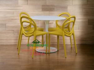 Bộ bàn ghế nhựa đúc lưng tròn màu vàng - HGH15124