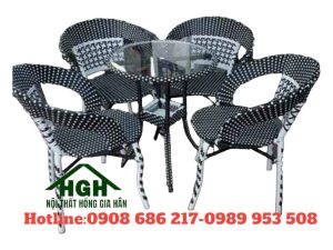 Bộ bàn ghế mây nhựa sọc trắng đen - HGH2715